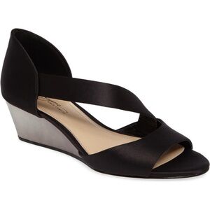 👠Excellent condition rare Imagine Vince Camuto wedge shoes 👠